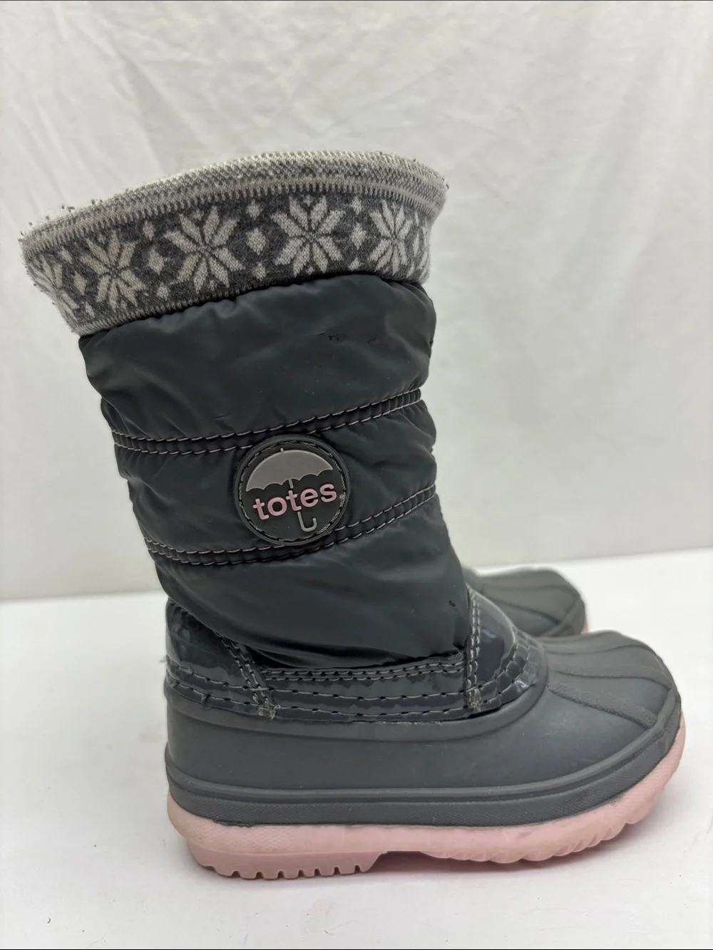Totes winter boots, size 5 for baby, box 74